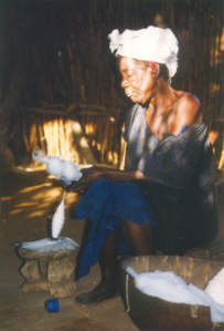 Dogon women spinning thread from raw cotton